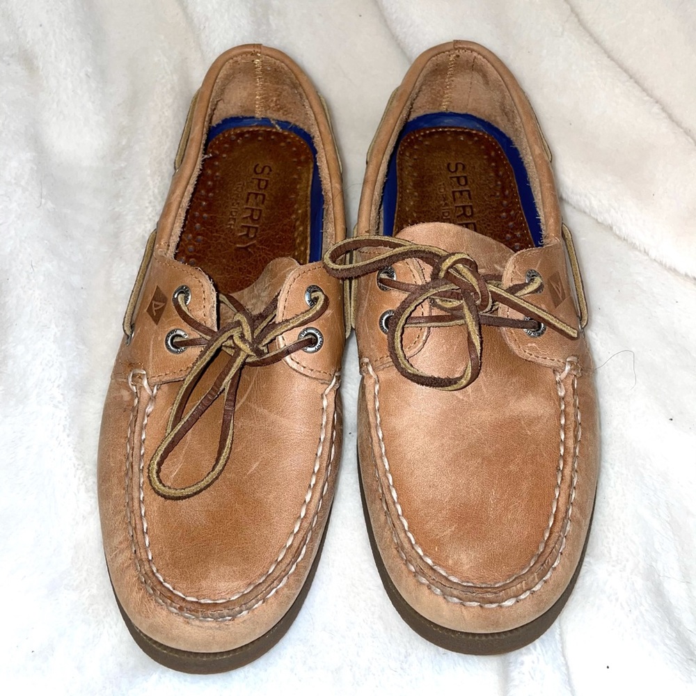Sperrys boat shoes